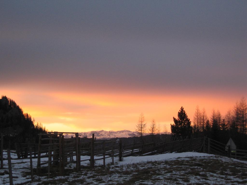 Heidi'S Schlummerkiste Am Fuss Der Teichalm Breitenau am Hochlantsch Esterno foto